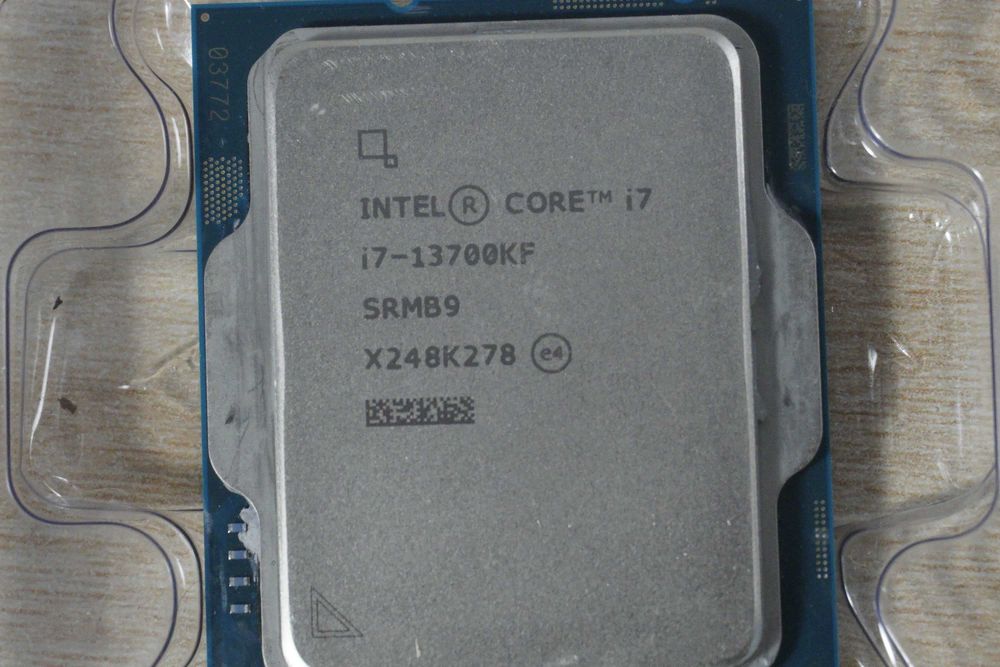 Intel i7 13700KF - 16 core/24 thread /LGA 1700 CPU Процесор / вкл. ДДС