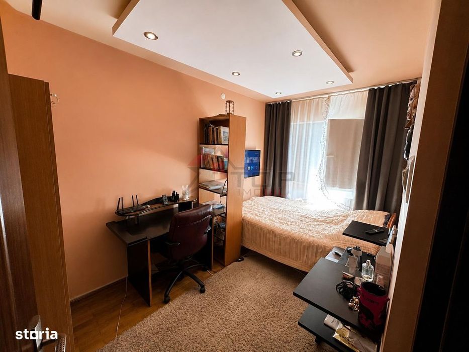 Vanzare apartament 3 camere - Podu Ros - etaj 2