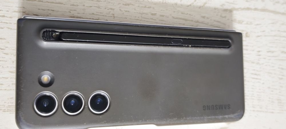 Samsung z fold 5