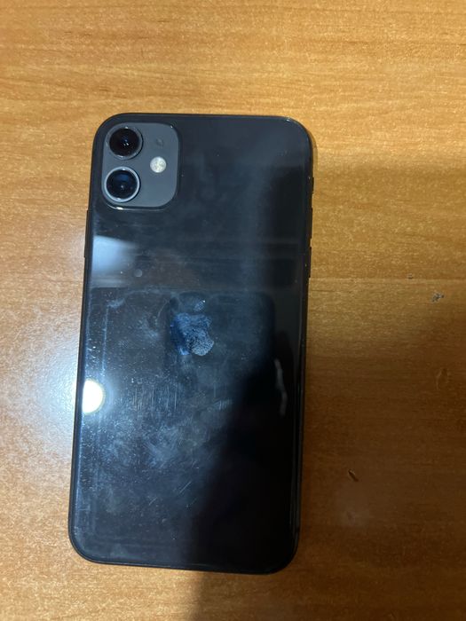 iPhone 11    На 128гб