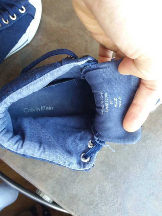 дамски кецове,гуменки,спортни обувки,маратонки,CALVIN KLEIN,37,момиче