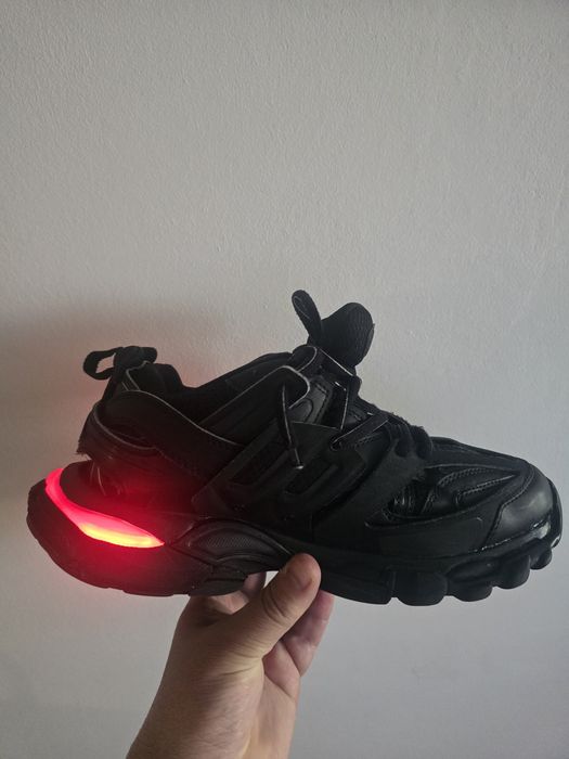 Маратонки Balenciaga Track LED