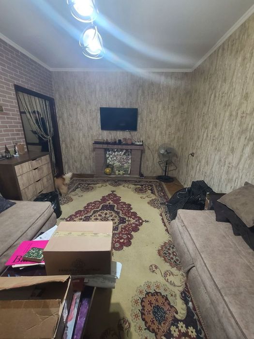 Срочно продаётся 2 комнатная квартира в городе Чирчике