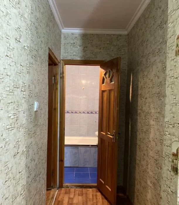 продам 3-х ком. гарышкер 4-этаж