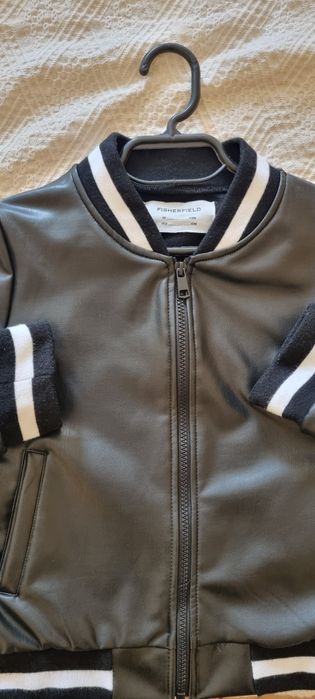 Яке за момиче, еко кожа