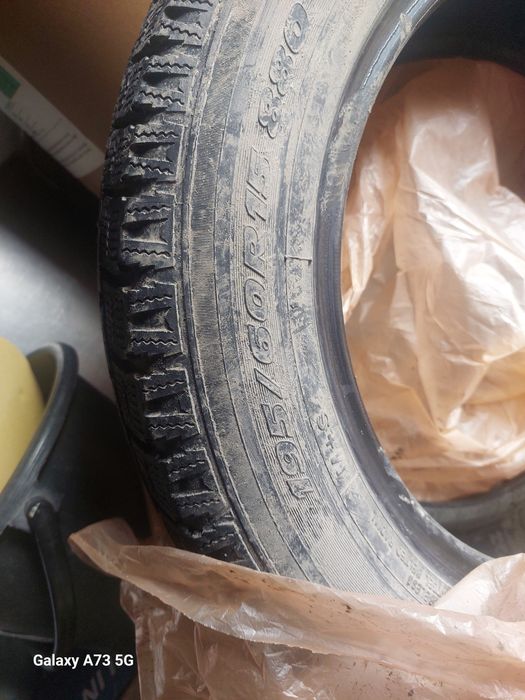 Продам резину 2 балона