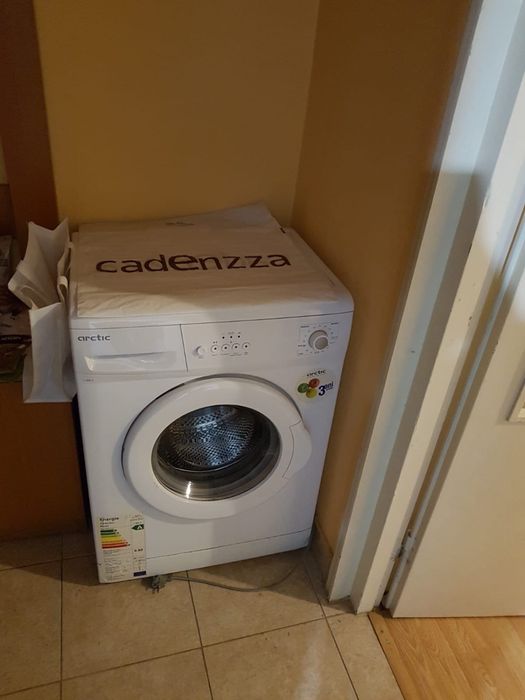 Garsoniera de inchiriat blocul turn, Milea