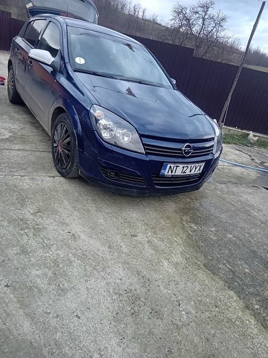 Vând mașină opel