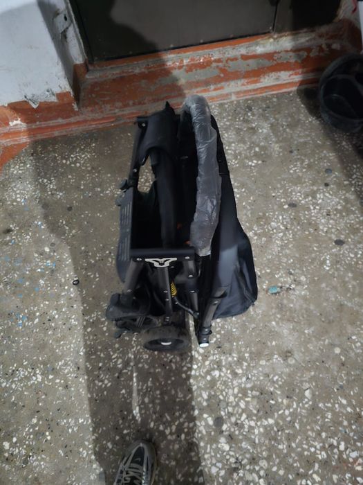 Каляска 2 в 1 срочно продам