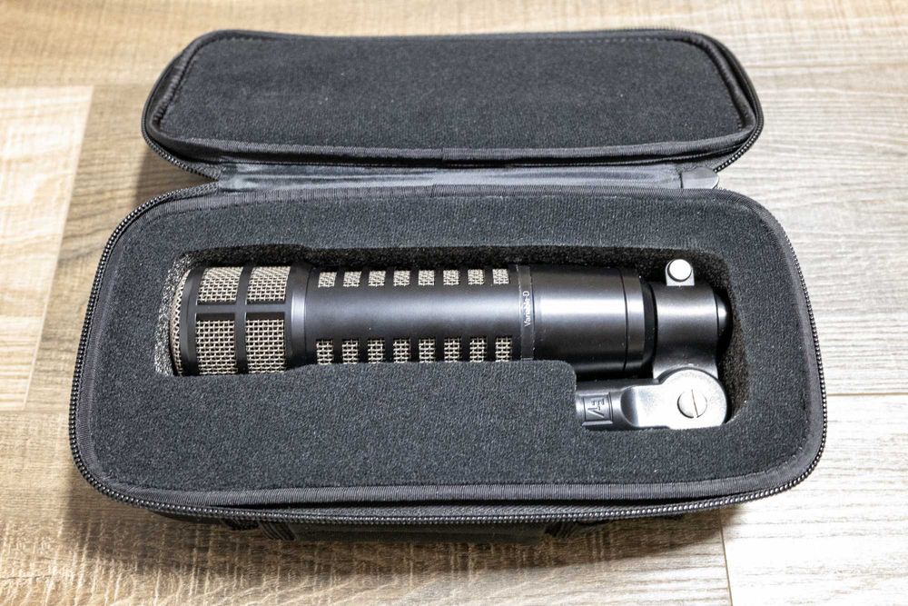 Microfon podcast Electro-Voice RE320