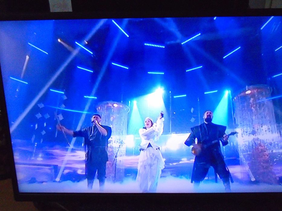 продам жк тв LG 81см 2014г не смарт