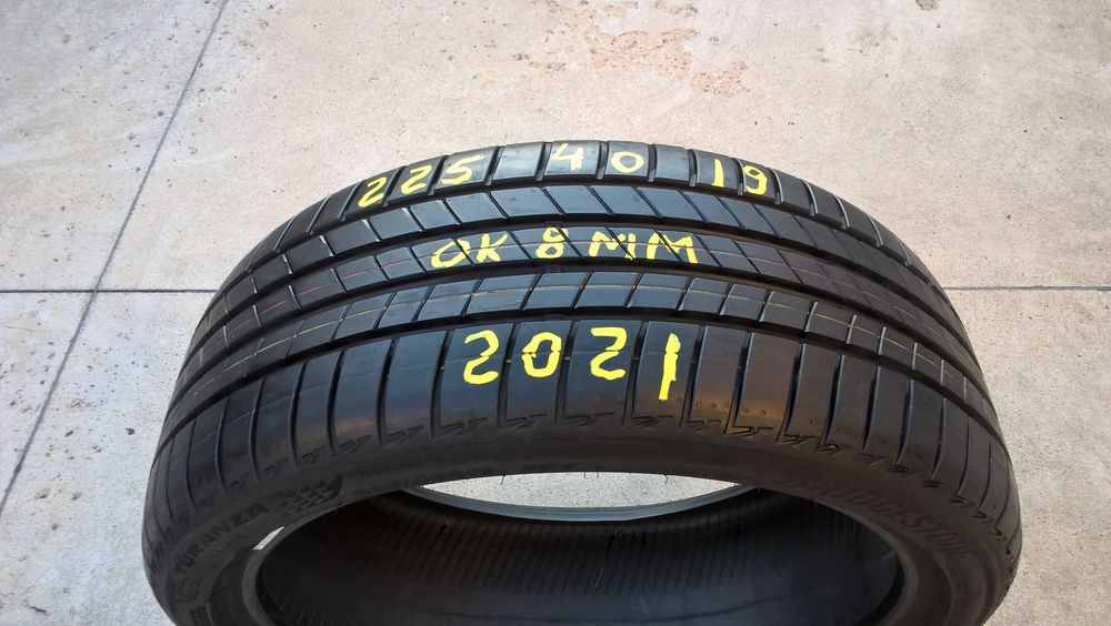 O anvelopa vara 225 40 19 bridgestone turanza T005 cu 8 mm dot 2021