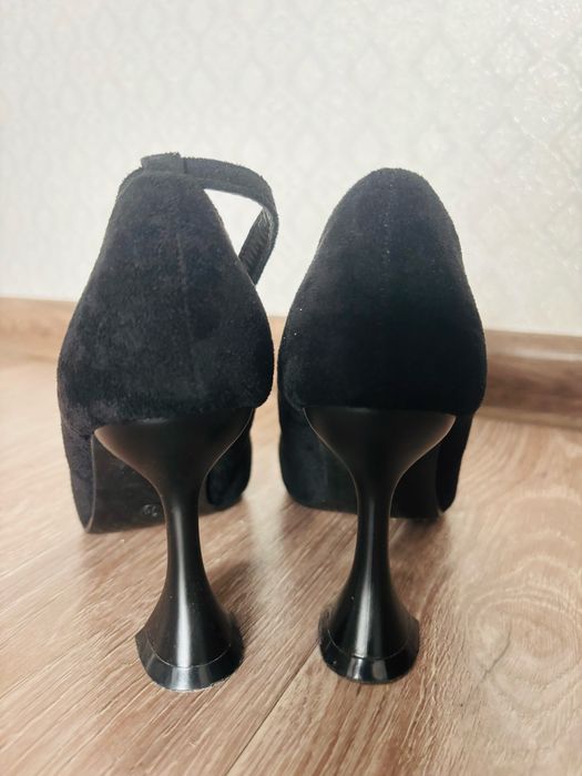 Туфли новые 35 рр замш