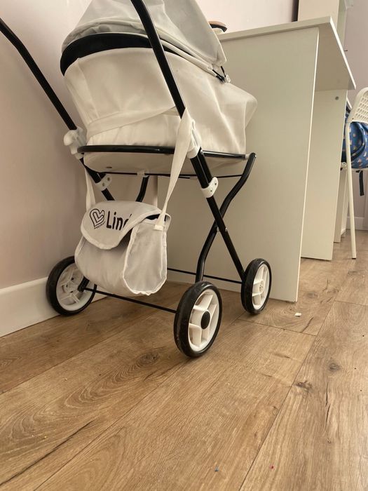 Коляска игрушечная