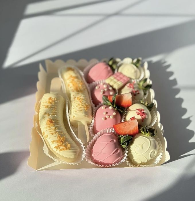 Клубника в шоколаде, есть Kaspi red