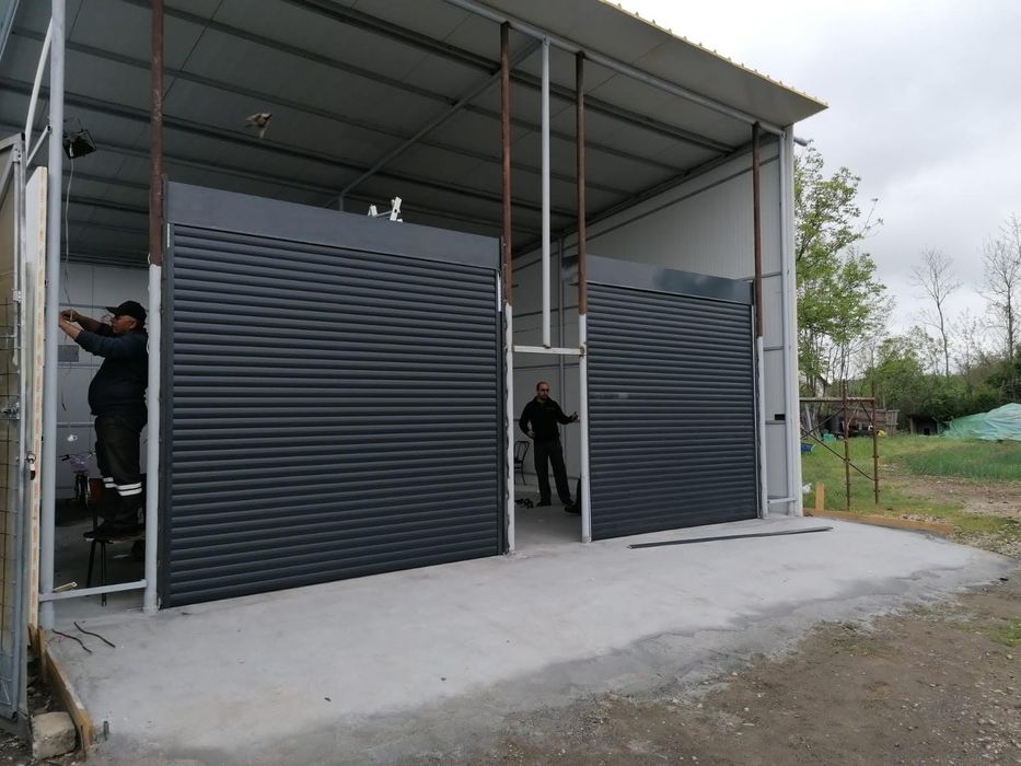 Usa de garaj rulou din aluminiu