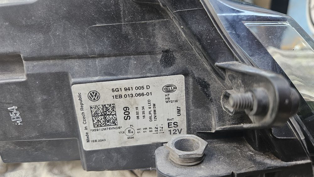 HELLA Ляв и Десен фар за  Фолксваген Голф 7/Volkswagen Golf 7