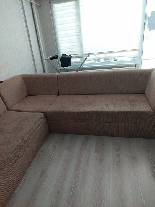 Диван бежов  215/240