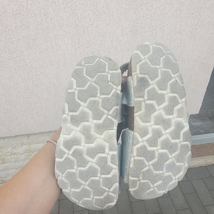 Vând sandale din piele marca Superfit, mărimea 28