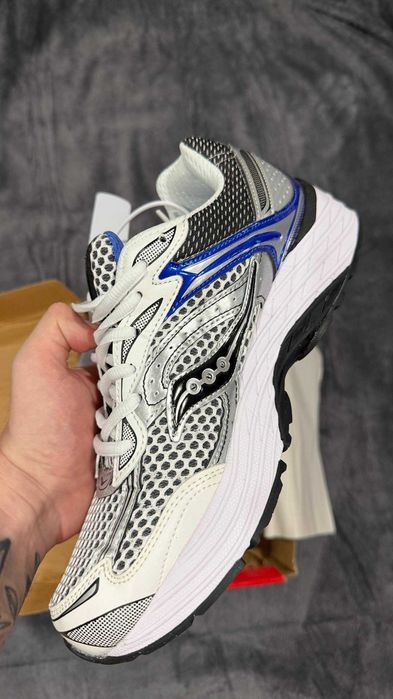 Saucony кроссовки