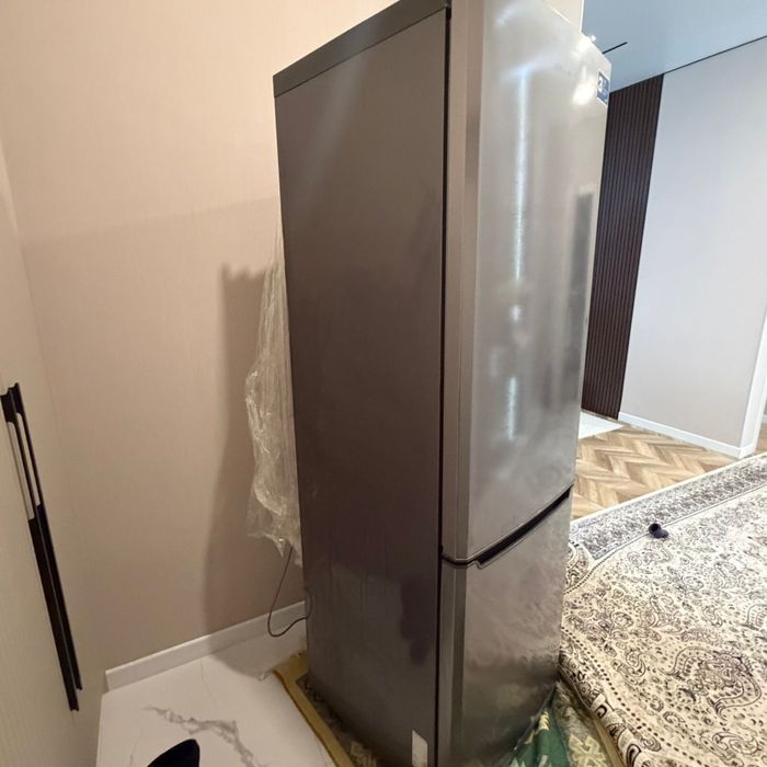 Холодильник ,срочно