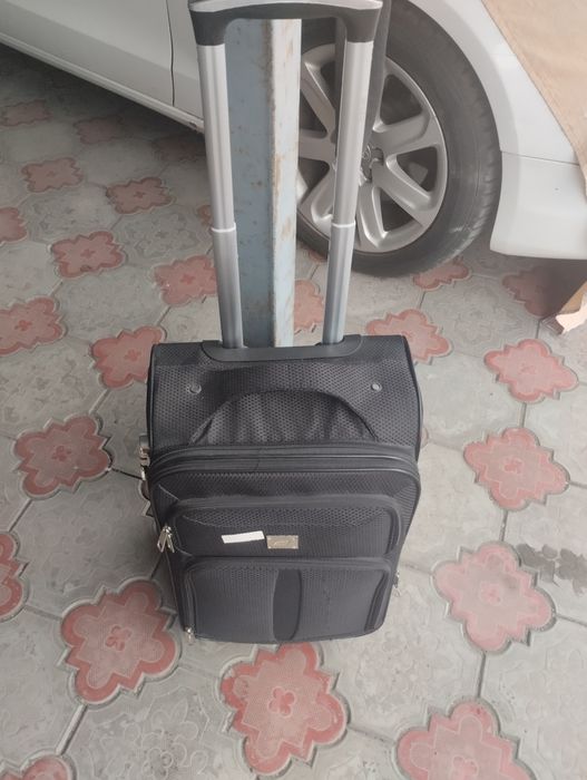 Чемодан на колесах