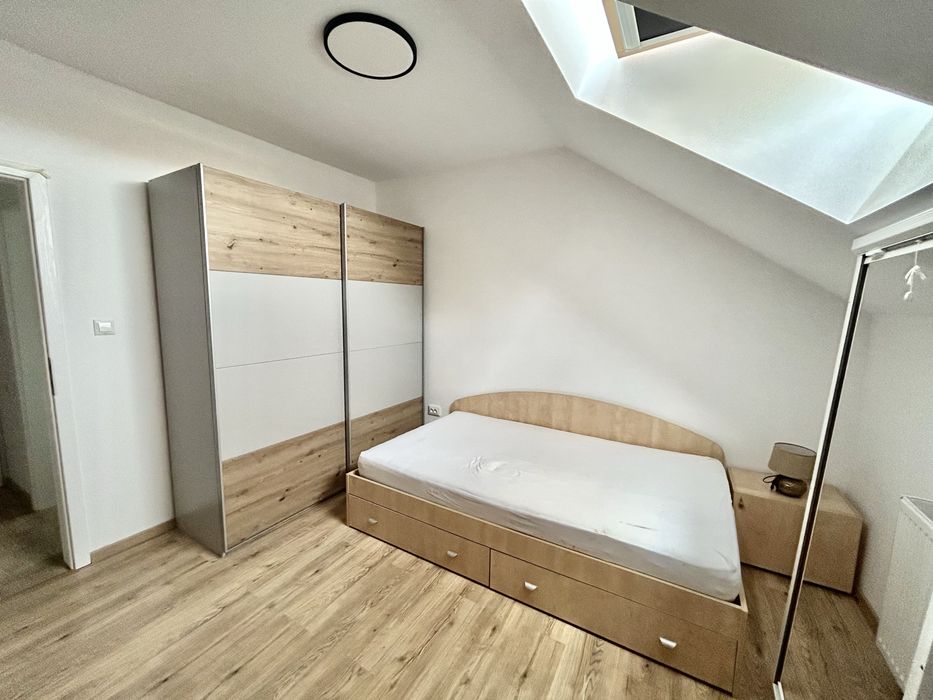 Apartament de închiriat