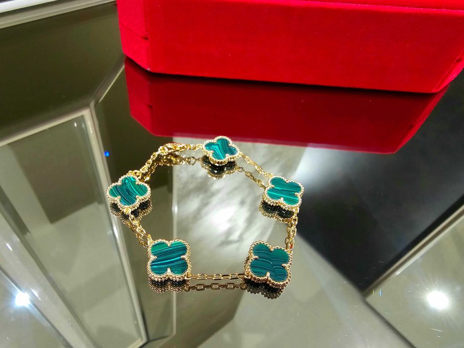 Van Cleef & Arpels VCA Rose Gold Green Vintage Alhambra Дамска Гривна