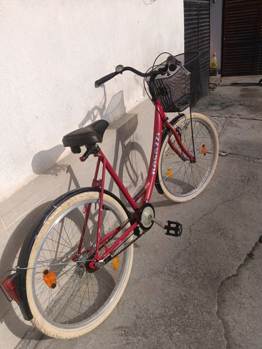 Два броя дамски Велосипеди!