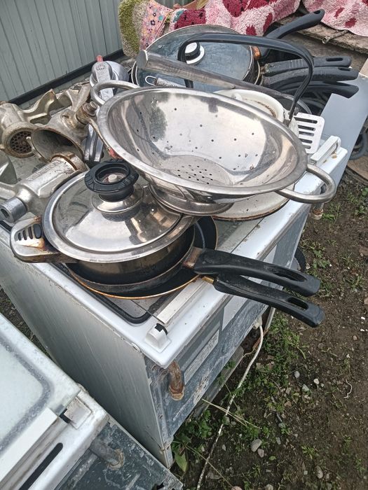 Продам чайники и скавародки
