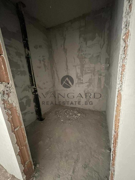 Продава се Едностаен апартамент в Пловдив, Тракия - 40 кв.м за 1350 €/кв.м - Снимка #1