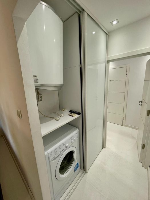 Дава се под наем Двустаен апартамент в Бургас, Изгрев - 48 кв.м за 598.23 € - Снимка #11