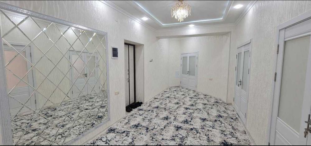 Аренда ГАБУС Квартира, центр, алайский базар,  6 Комнат, 176 кв/м