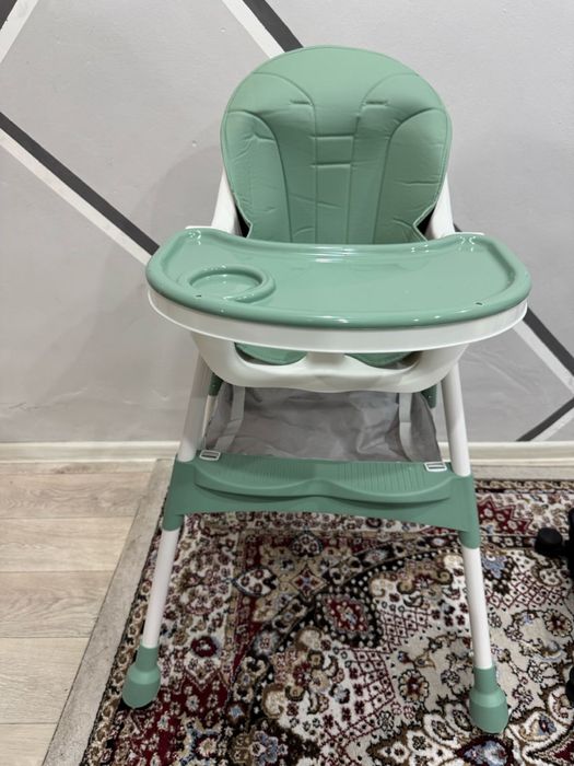 Стульчик для кормления ребенка