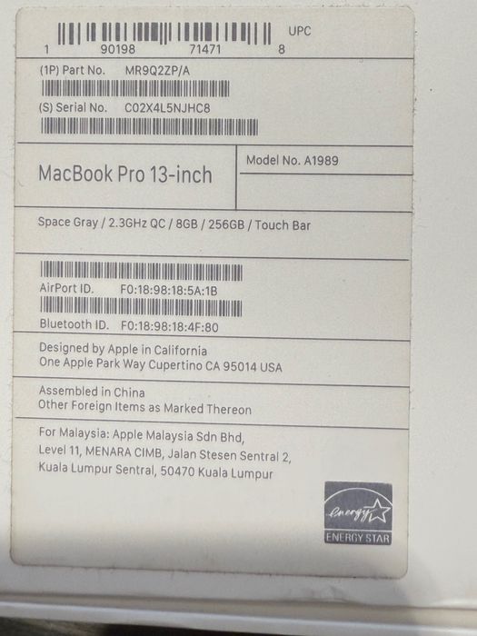 MacBook Pro 13-inch touch bar IntelCore i5 128 RAM 256GB