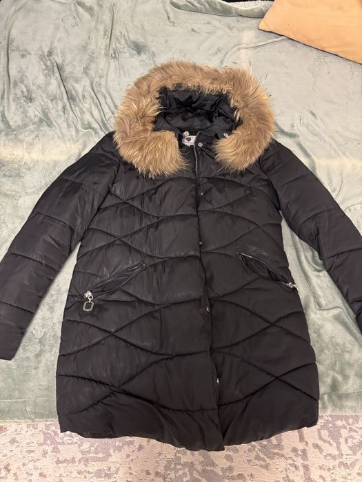 Продам куртку черную