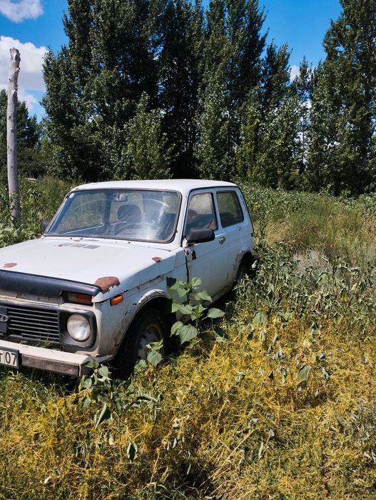 Продам ниву на ходу