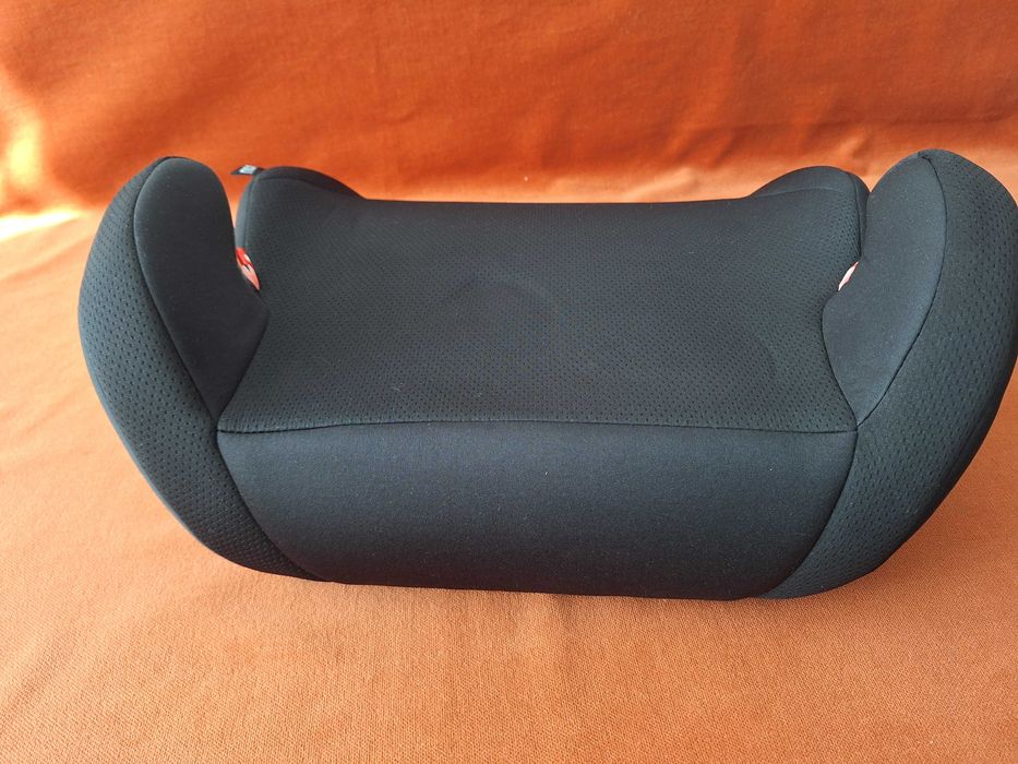 Înălțător auto - buster 15-36 kg Moni Iceberg Black