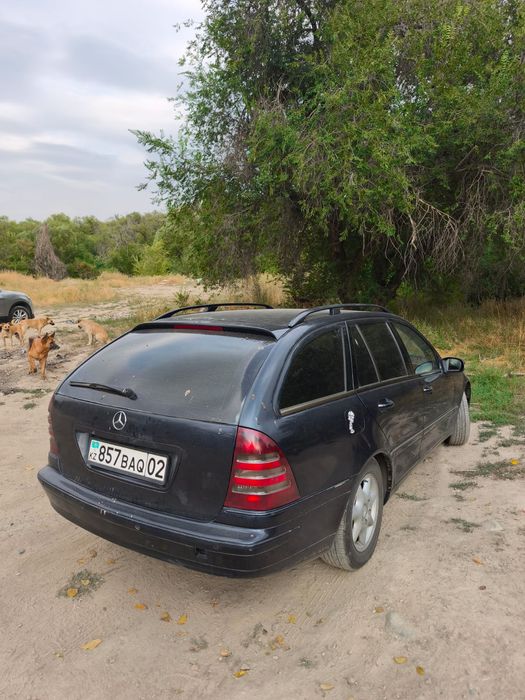 Мерседес Бенц С-200