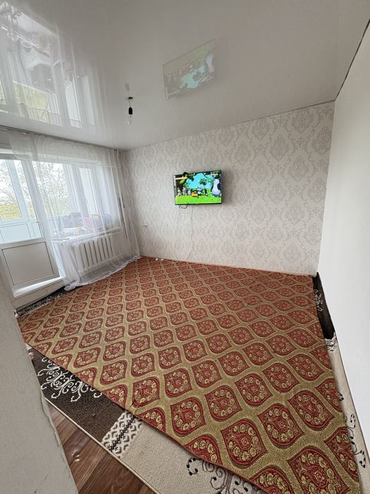 2 бөлмелі уй сатылады тез арада.