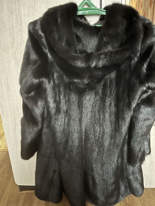 Продам норковую шубу