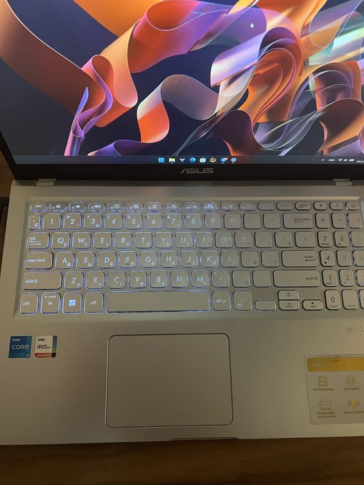 Ноутбук ASUS x515ea