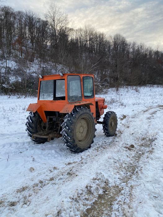 Vând tractor 445 DT