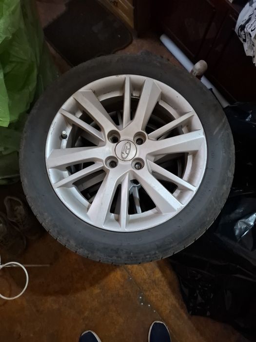 Продам колеса в сборе с летней резиной.