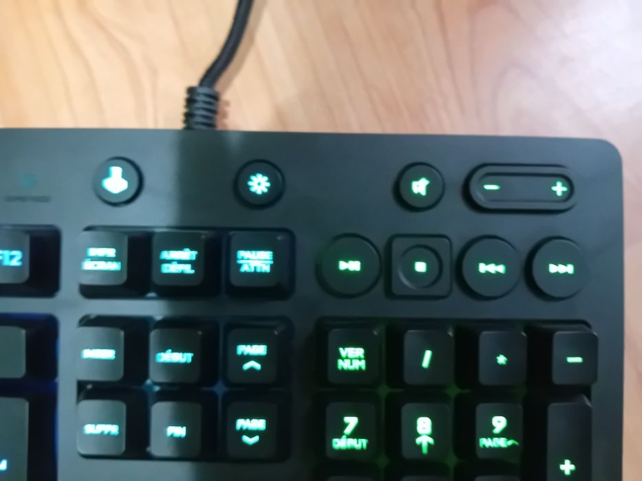 Tastatura Logitech G213