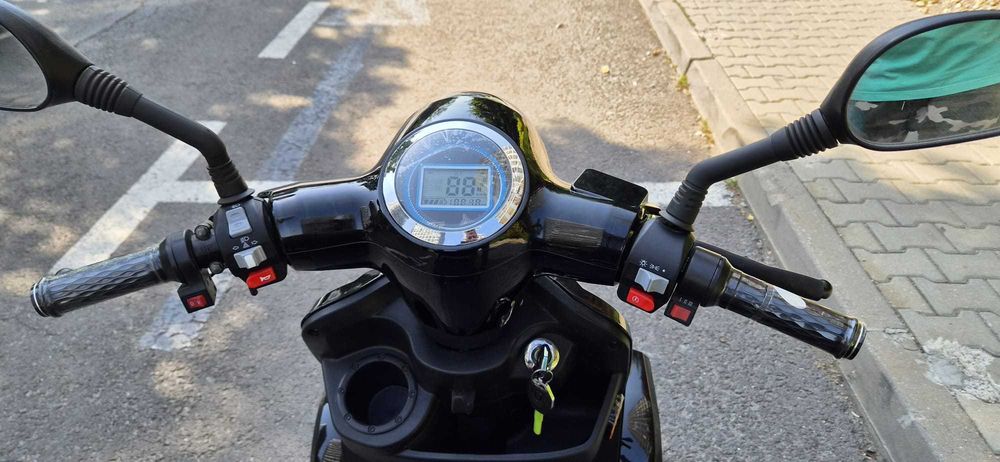 Super Ocazie!Doar 3500 ron Scooter electric batrani/persoane cu dezabilitati!!