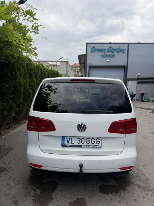 VOLKSWAGEN Touran 2011 — imagine 3
