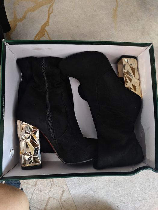 Продам обувь новая