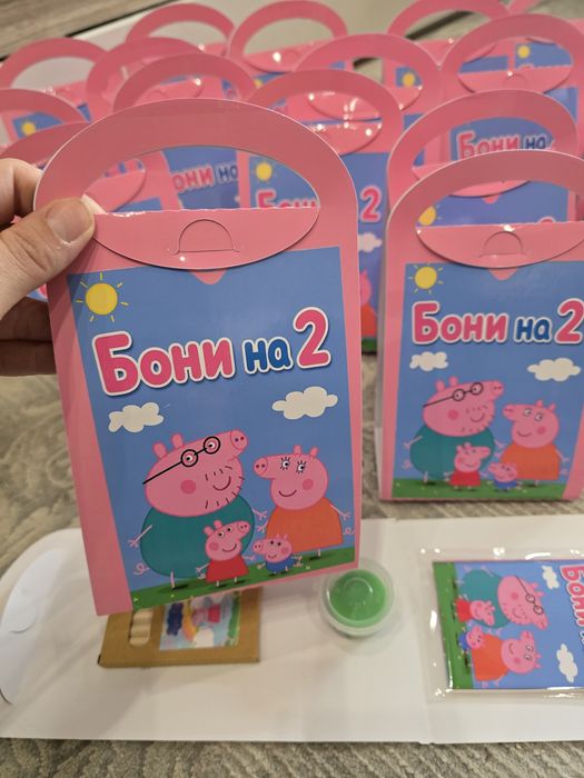 Детска подаръчна чантичка с комплект за оцветяване и игра