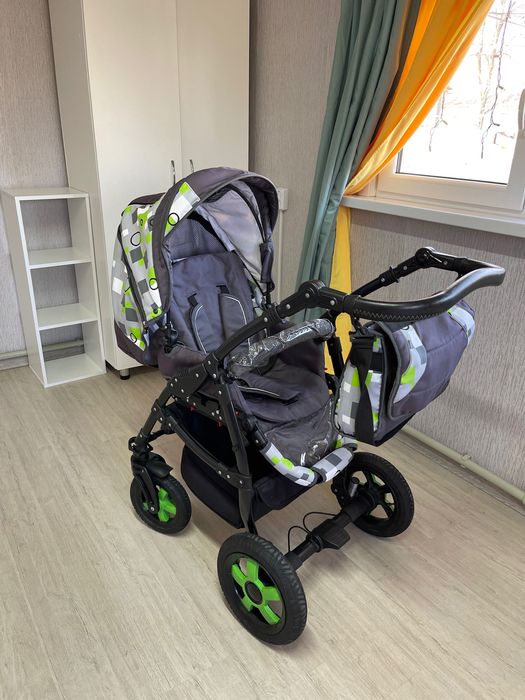 Продам Коляску Katrin 2 в 1